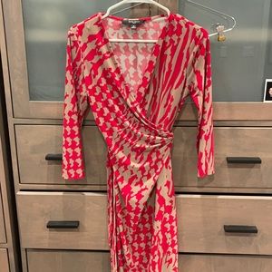 Nine West size 2 cute wrap dress work red tan